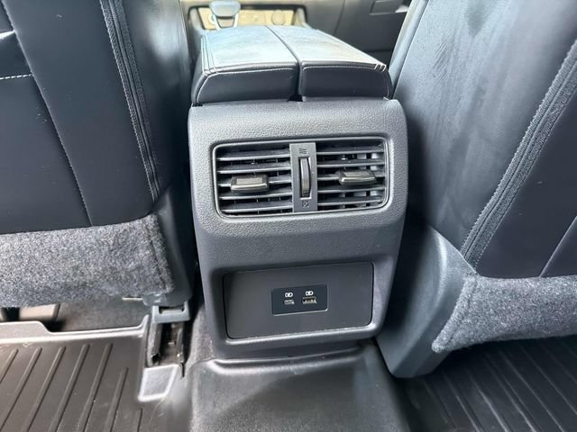 Used 2022 Nissan Rogue SV w/ SV Premium Package AWD/4WD image 18