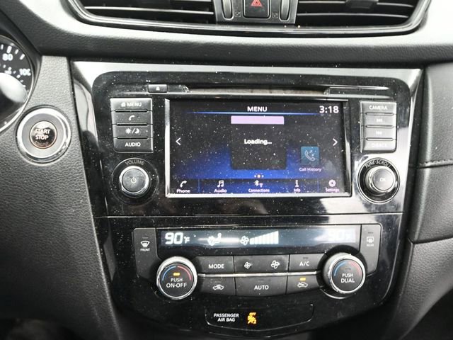 Used 2018 Nissan Rogue SV image 12