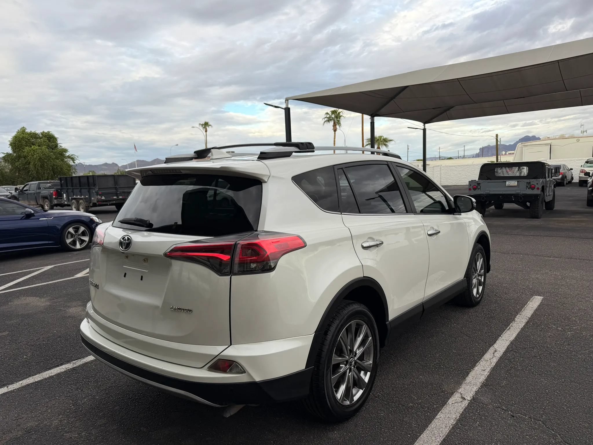 Used 2017 Toyota RAV4 Limited w/ Advanced Technology Package FWD image 13
