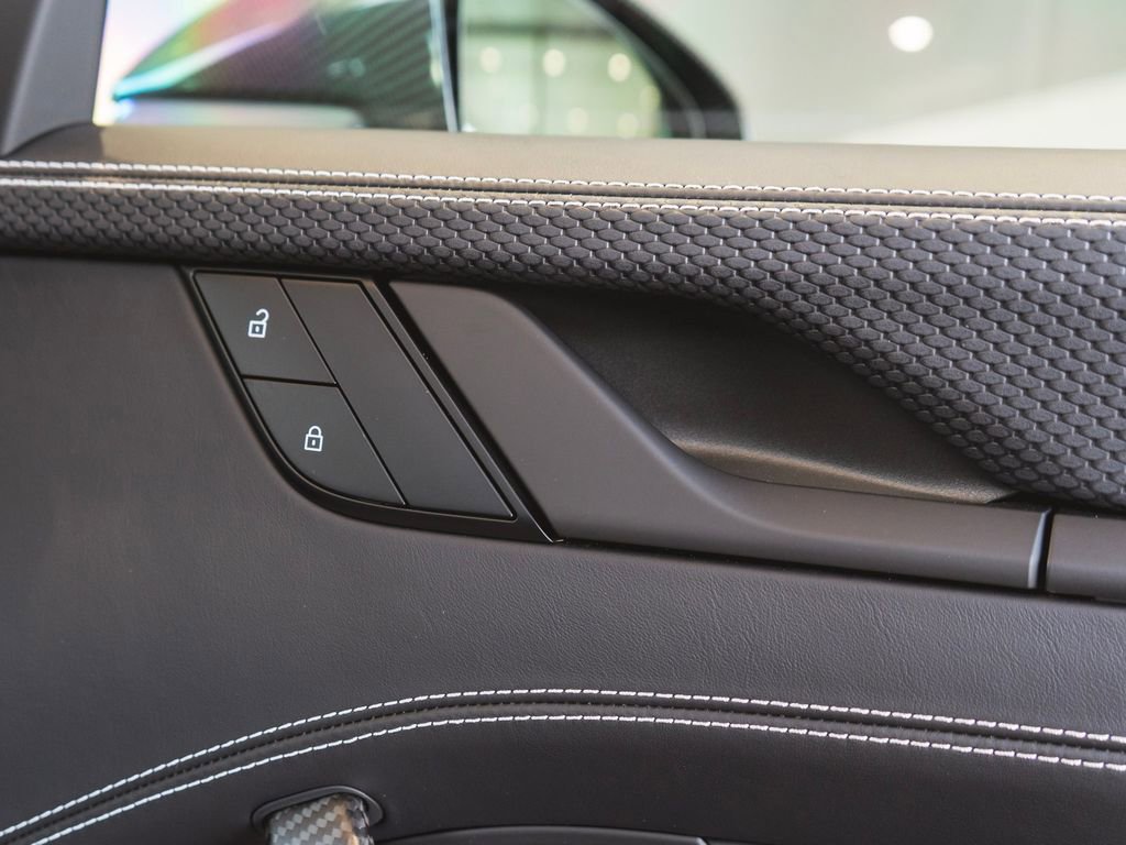 Used 2025 Porsche 911 GT3 image 35