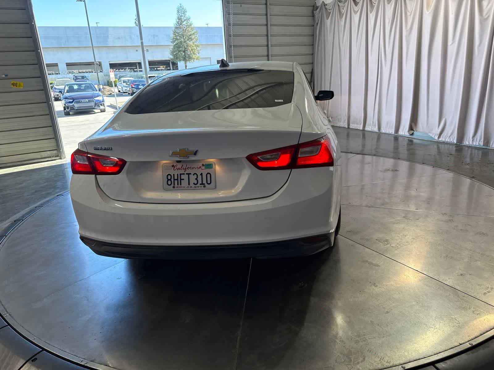 Used 2018 Chevrolet Malibu LS FWD image 5