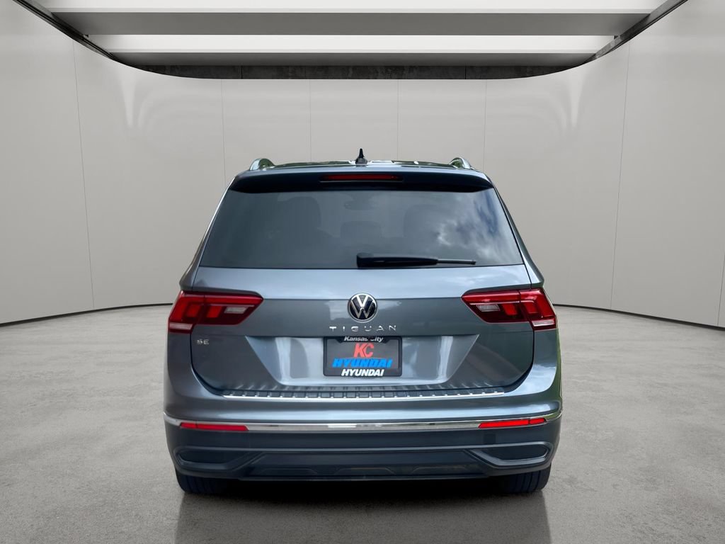 Used 2024 Volkswagen Tiguan SE FWD image 4