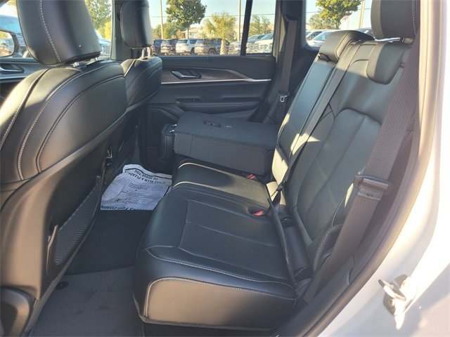 New 2025 Jeep Grand Cherokee Limited image 7