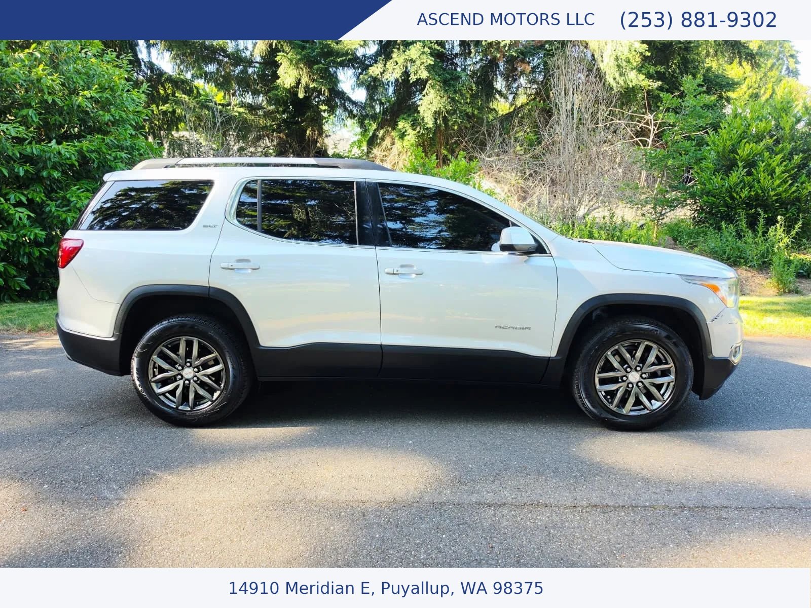 Used 2017 GMC Acadia SLT AWD/4WD image 6