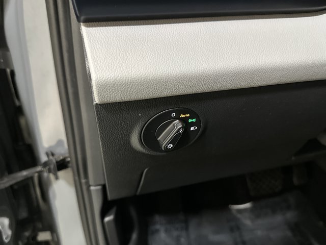 Certified 2022 Volkswagen Taos SE image 35