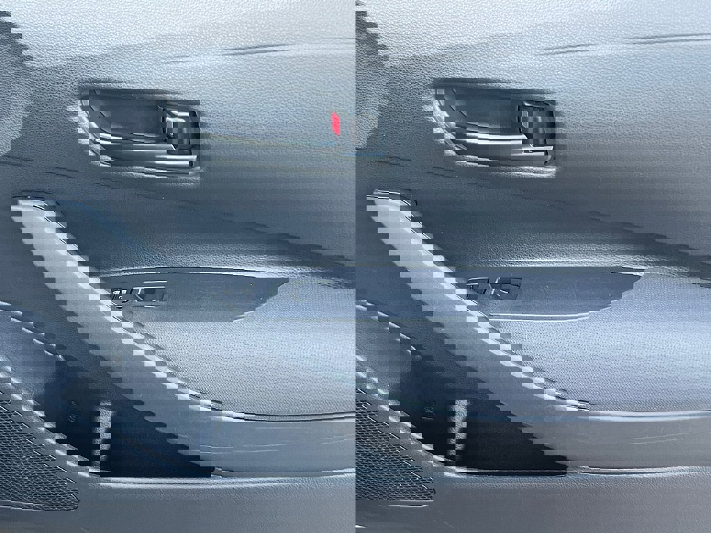 Used 2023 Toyota Corolla LE image 22