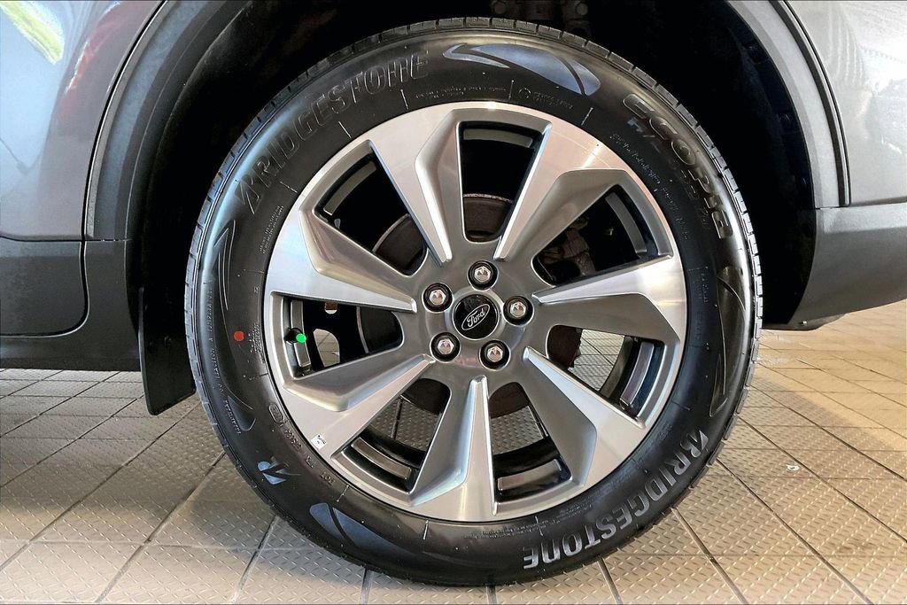 Used 2024 Ford Escape Platinum AWD/4WD image 32