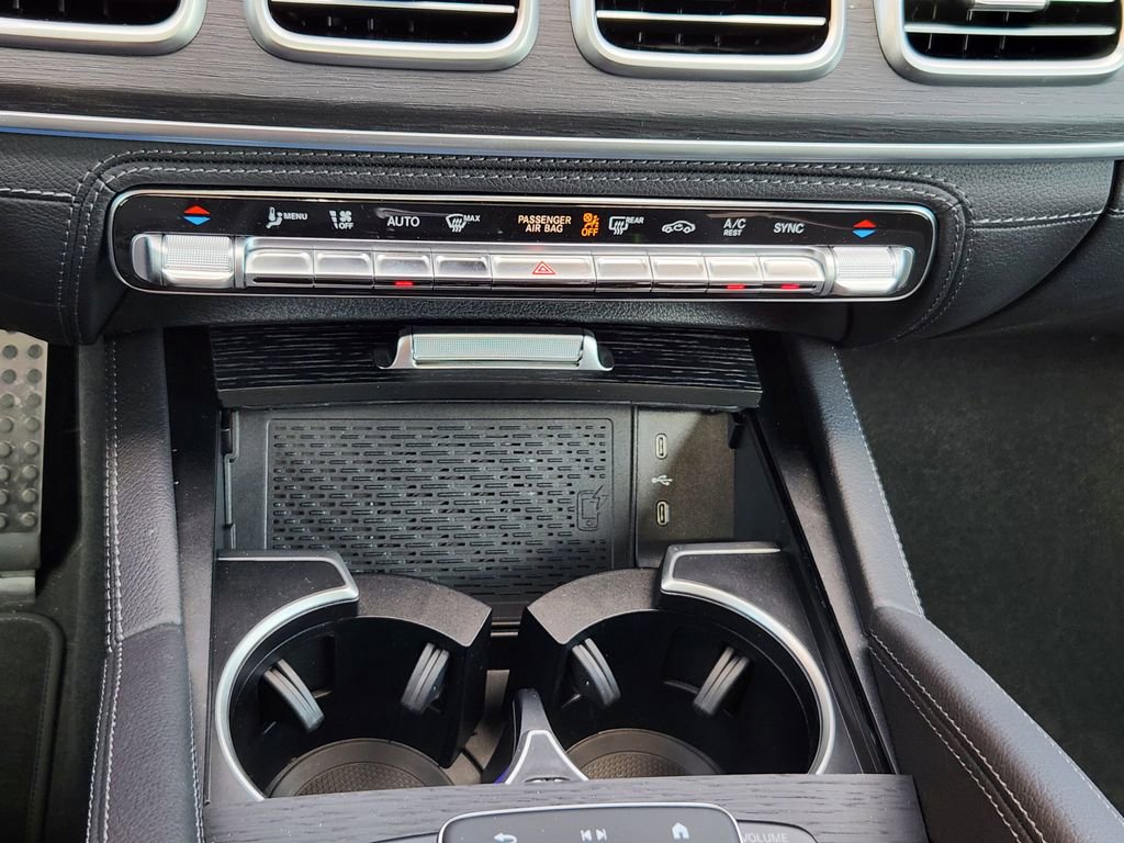 Used 2025 Mercedes-Benz GLS 450 4MATIC image 18