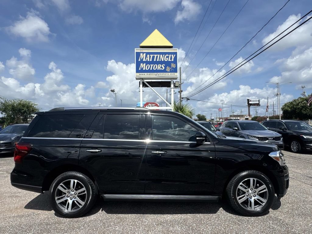 Used 2024 Ford Expedition Limited RWD image 10