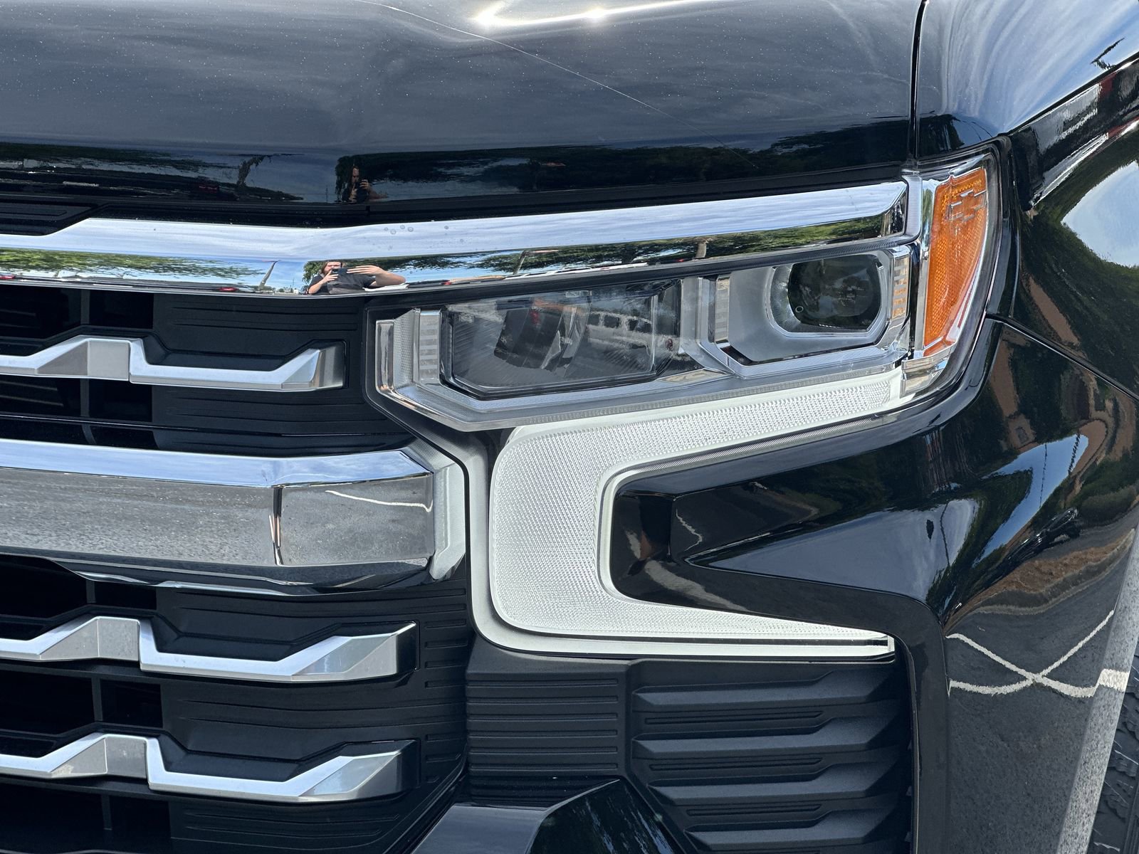 Used 2023 Chevrolet Silverado 1500 LTZ AWD/4WD image 11