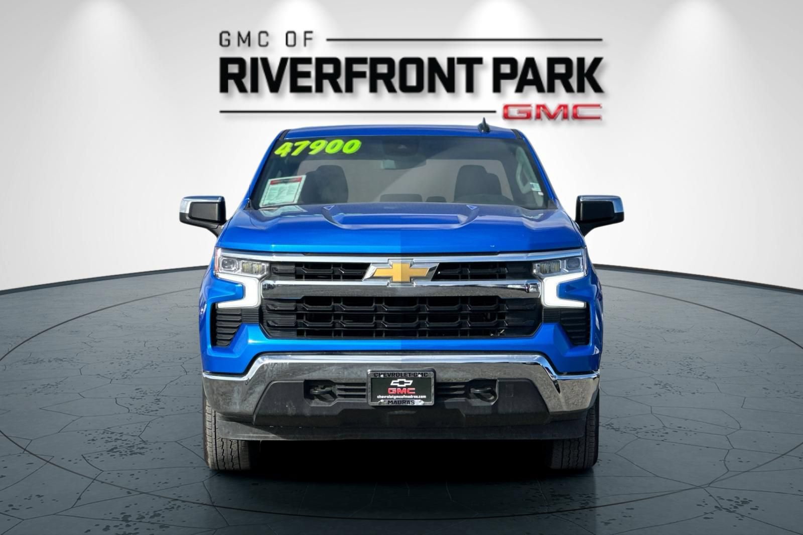 Used 2025 Chevrolet Silverado 1500 LT AWD/4WD image 8