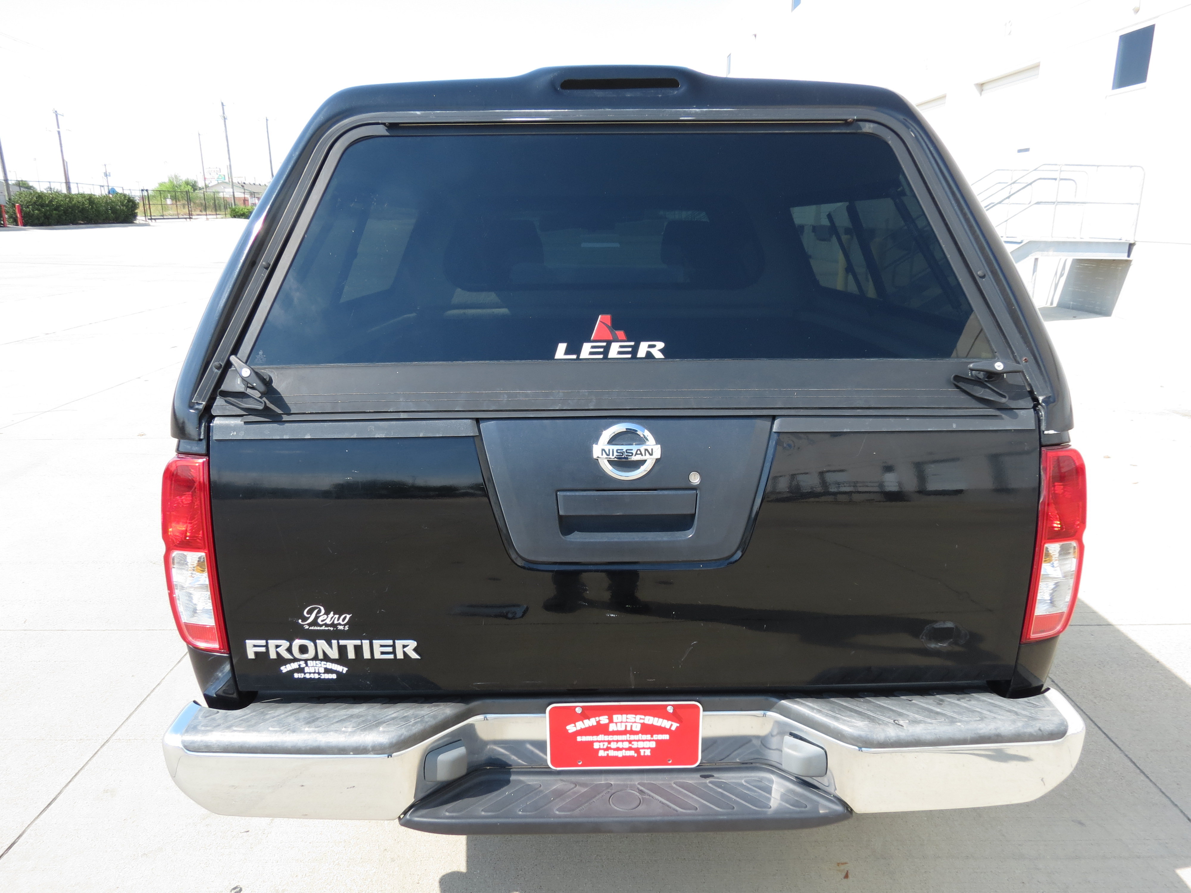 Used 2006 Nissan Frontier NISMO RWD image 8