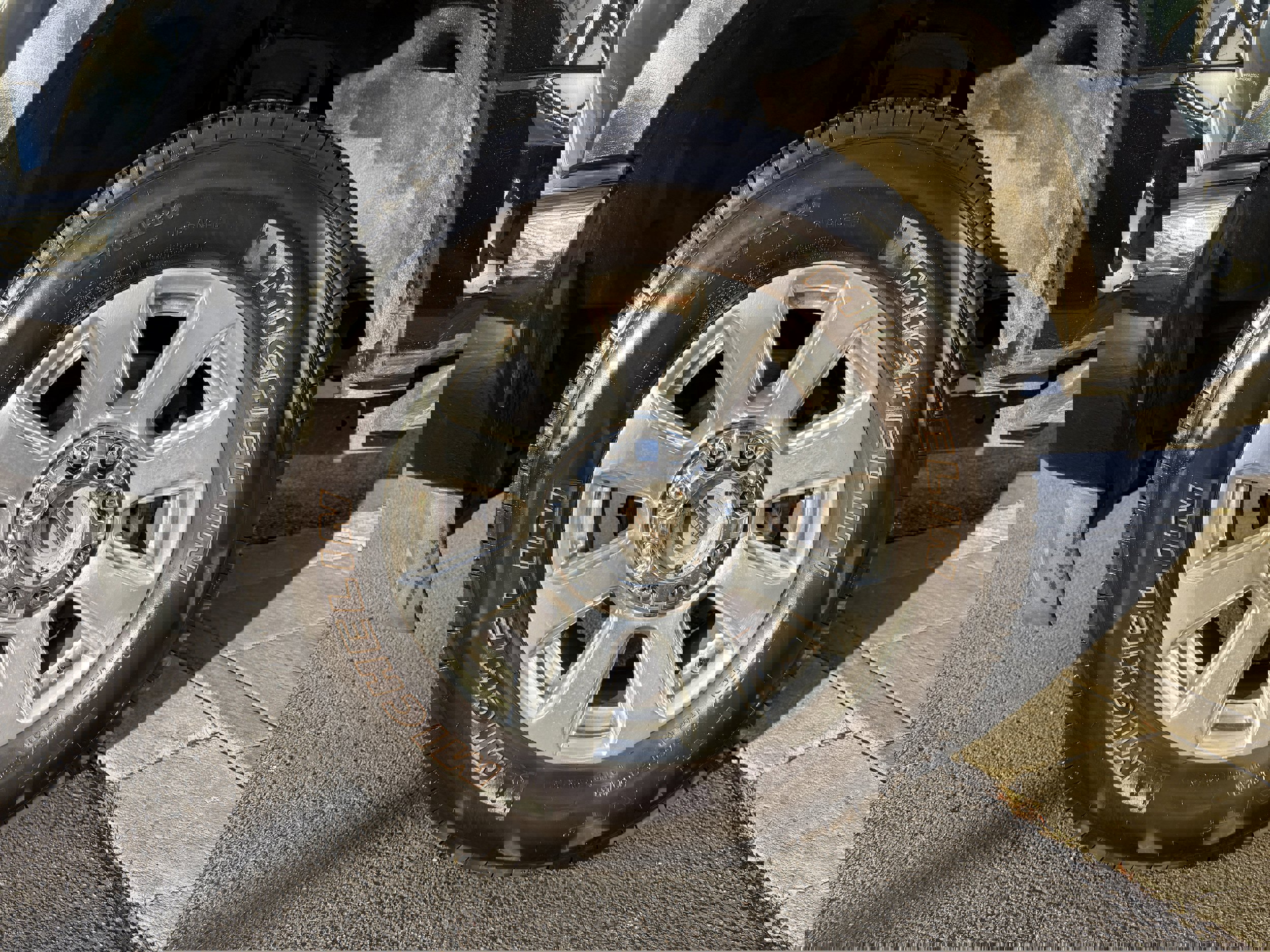 Used 2017 Ford F350 Platinum w/ Platinum Ultimate Package image 14