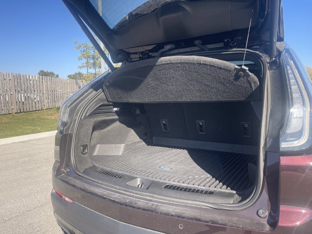 Used 2020 Cadillac XT4 Sport w/ Sun And Sound Package AWD/4WD image 7