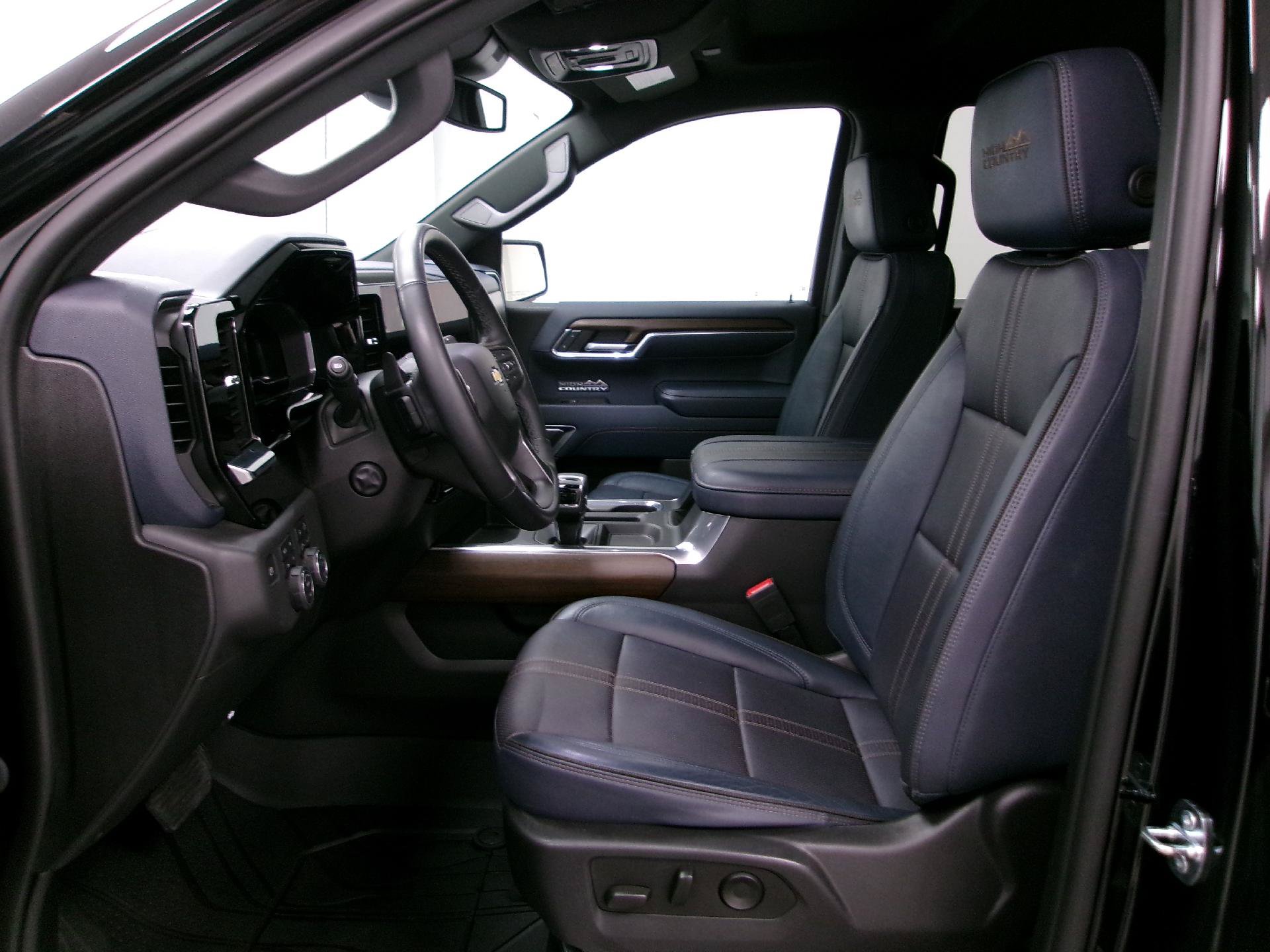 Used 2023 Chevrolet Silverado 1500 High Country AWD/4WD image 8