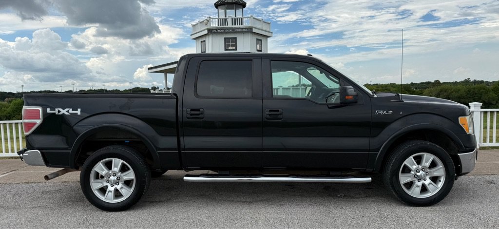 Used 2010 Ford F150 4x4 SuperCrew image 4