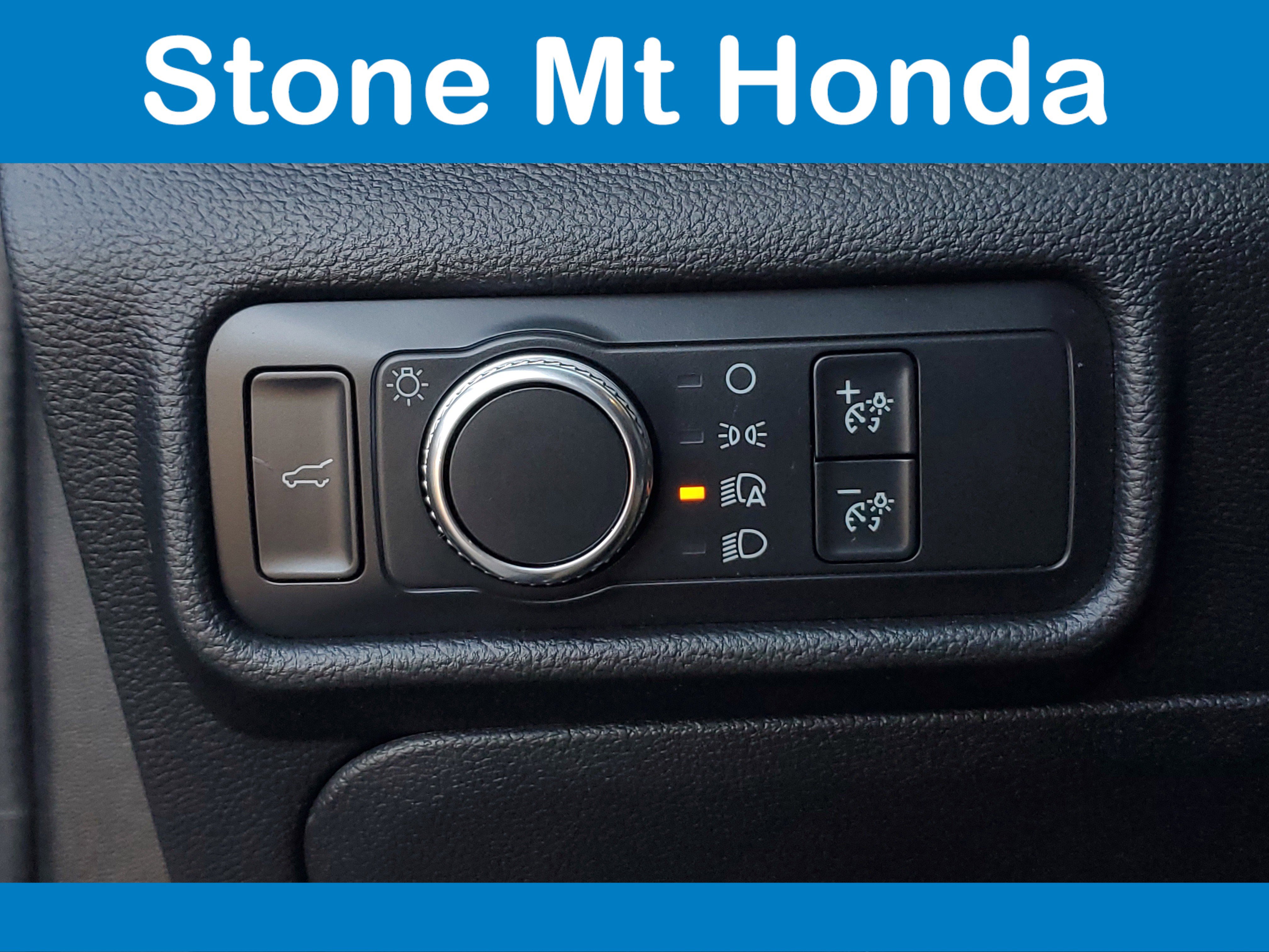 Used 2020 Ford Explorer XLT w/ Comfort Package image 37