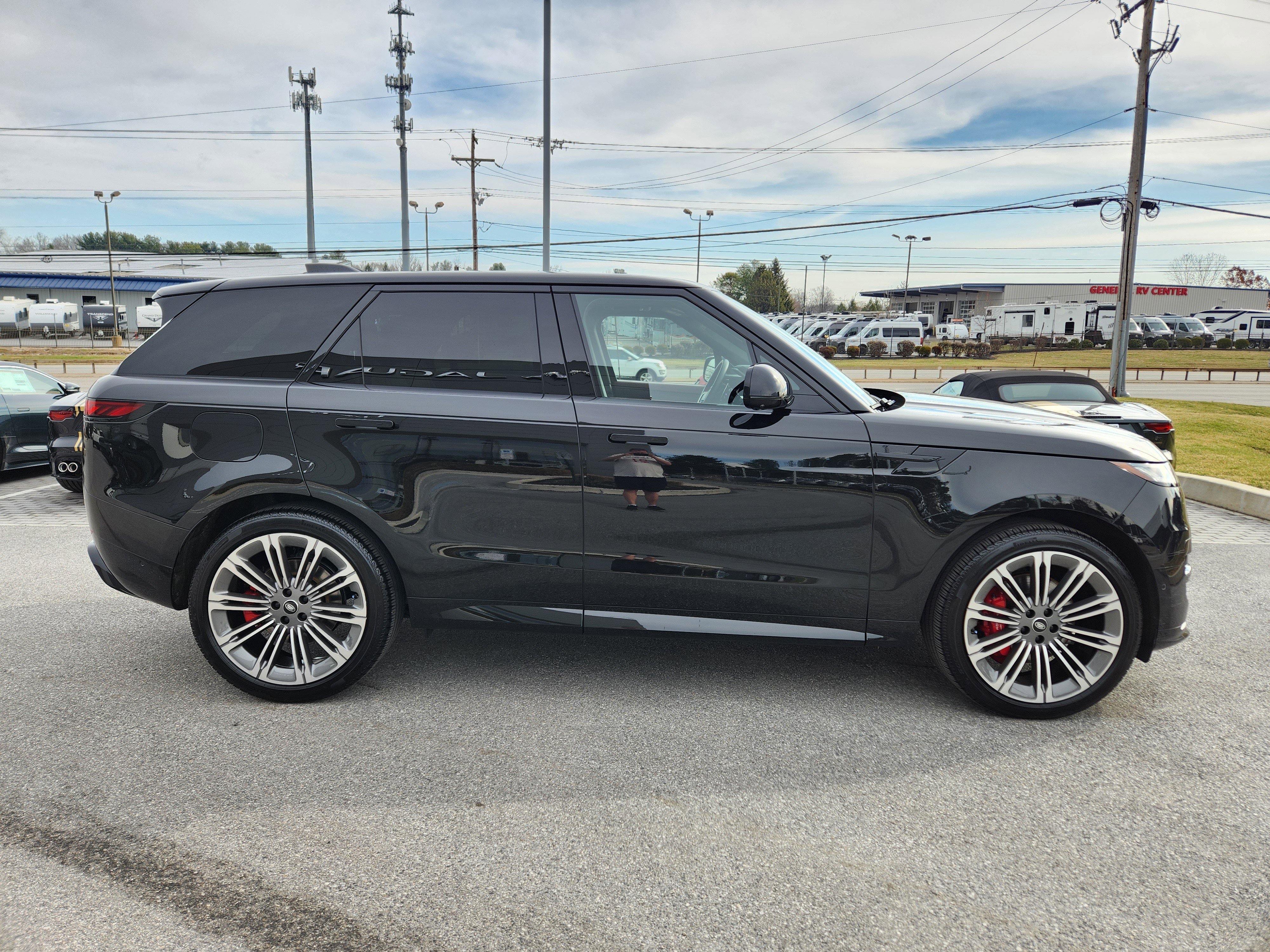 Certified 2025 Land Rover Range Rover Sport Dynamic SE image 6