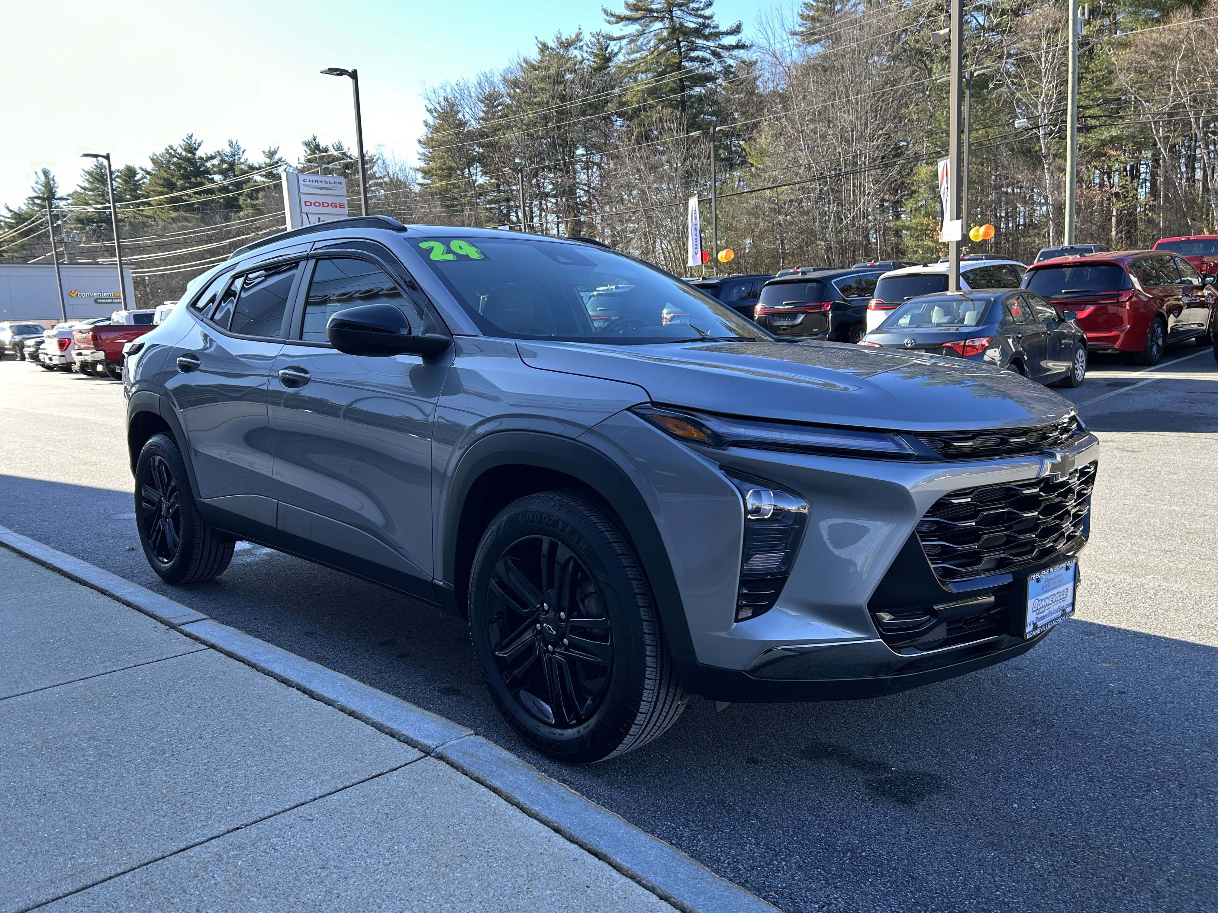 Used 2024 Chevrolet Trax ACTIV w/ Sunroof Package image 14