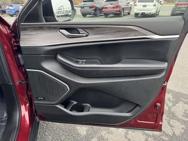 Used 2022 Jeep Grand Cherokee L Limited w/ Luxury Tech Group II image 9