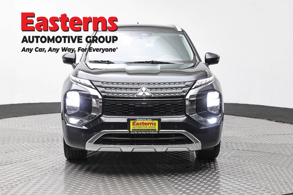 Used 2022 Mitsubishi Outlander SEL AWD/4WD image 2