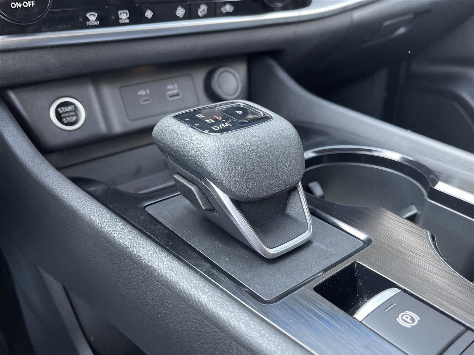 Used 2021 Nissan Rogue SV image 27