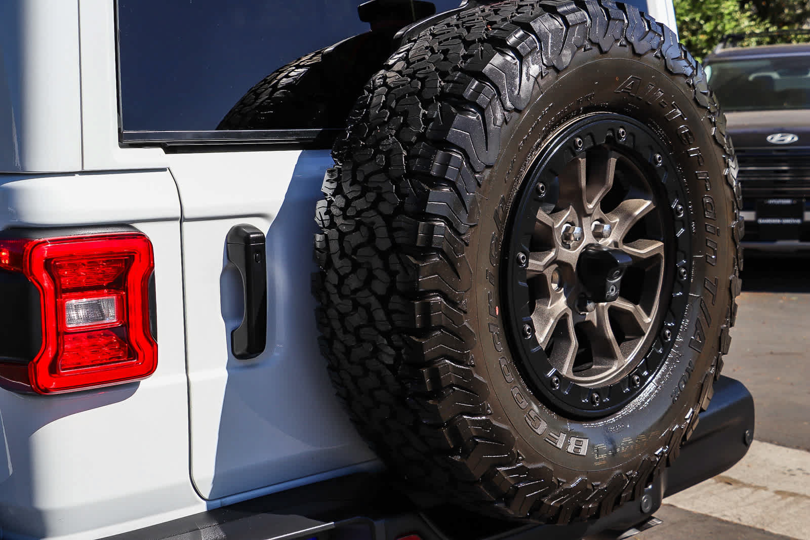 Used 2023 Jeep Wrangler Unlimited Rubicon 392 AWD/4WD image 10