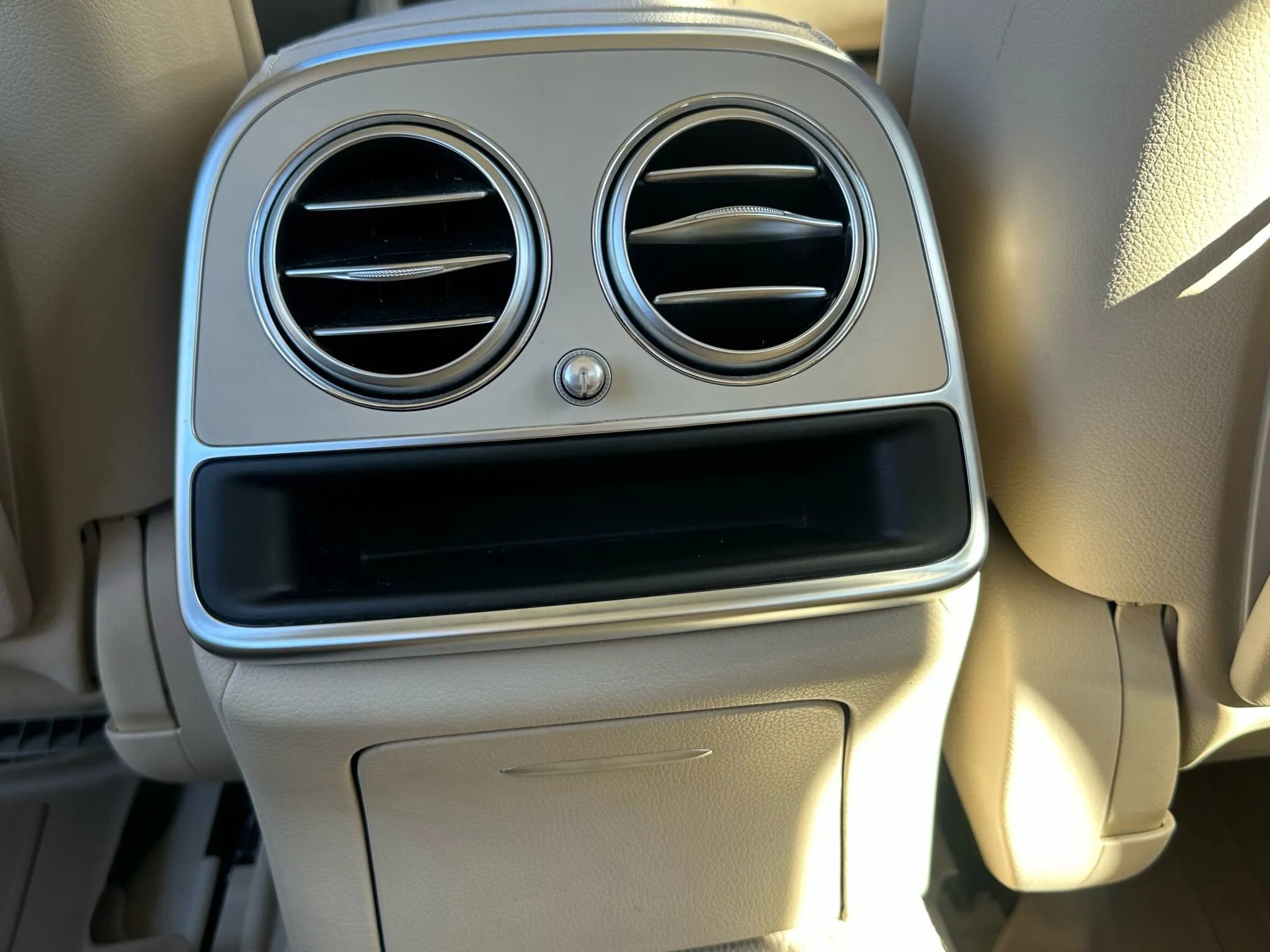 Used 2015 Mercedes-Benz S 550 Sedan image 31