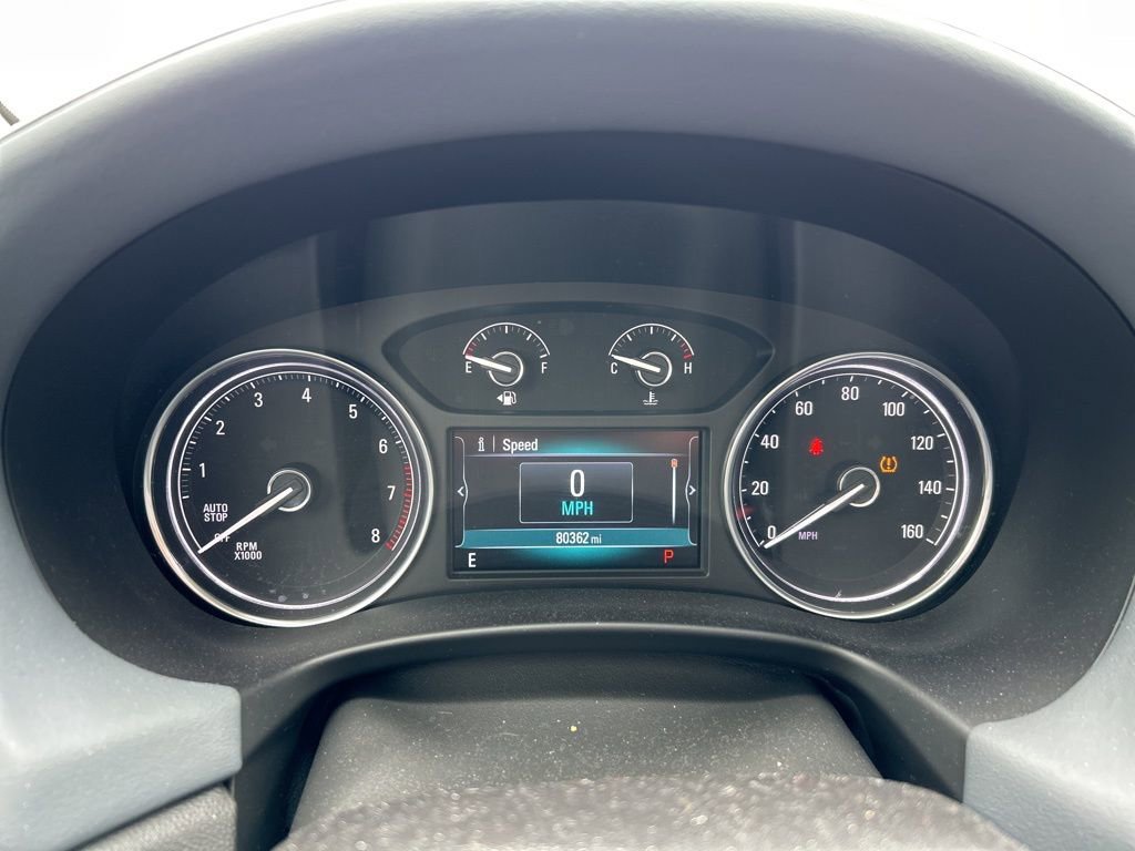 Used 2019 Buick Enclave Essence w/ LPO, Luxury Package image 11