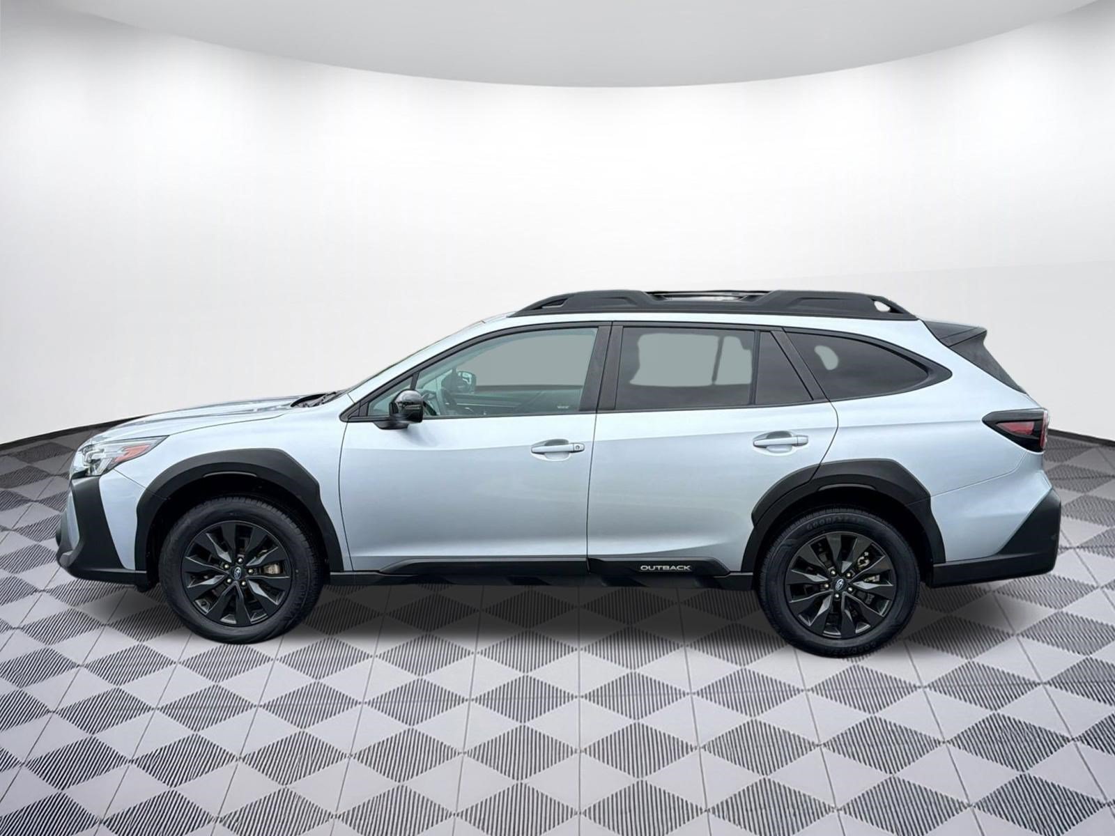 Used 2024 Subaru Outback Onyx Edition AWD/4WD image 2