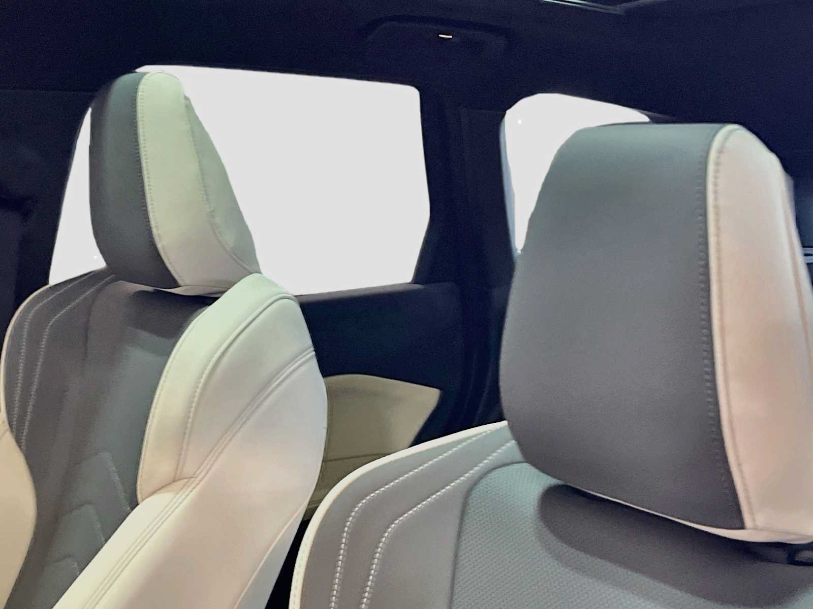 New 2027 BMW X1 xDrive28i AWD/4WD image 16
