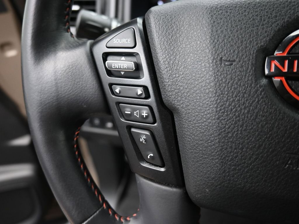 Used 2023 Nissan Titan PRO-4X w/ Pro-4x Convenience Package image 6