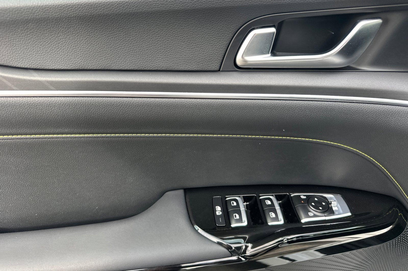 Used 2026 Kia K5 GT image 10