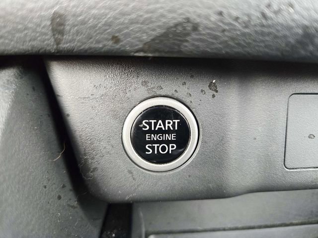 Used 2023 Nissan Rogue S image 22