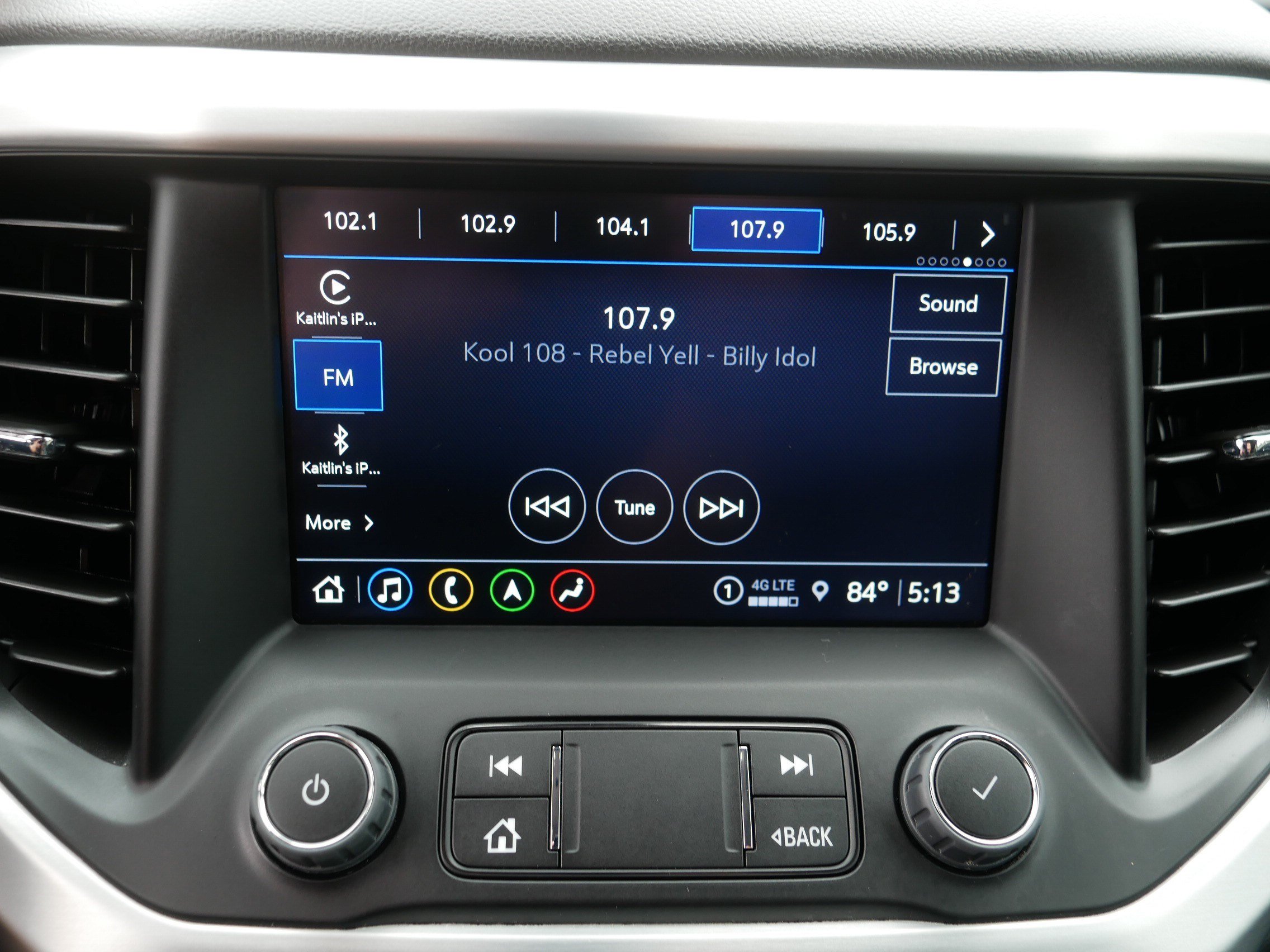 Used 2023 GMC Acadia SLT AWD/4WD image 22