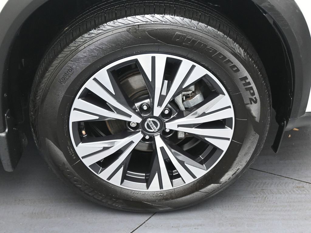 Used 2021 Nissan Rogue SV image 32