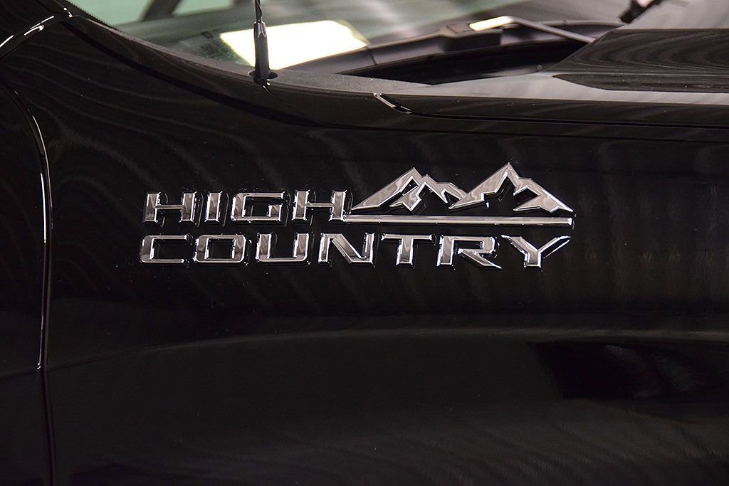 Used 2024 Chevrolet Silverado 1500 High Country w/ Z71 Off-Road Package image 12