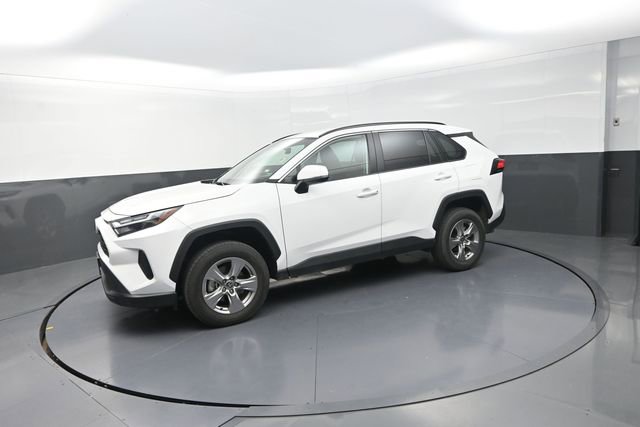 Used 2025 Toyota RAV4 XLE AWD/4WD image 35