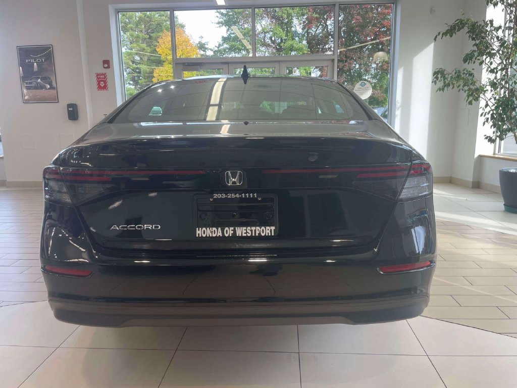 Used 2025 Honda Accord SE image 4
