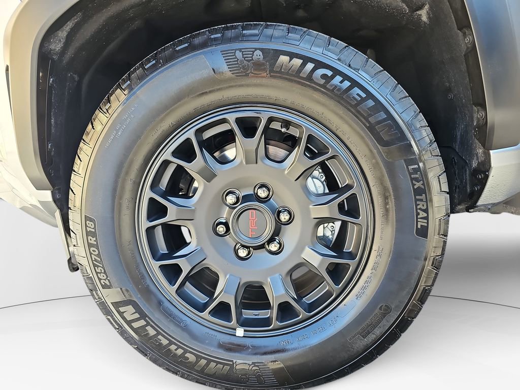 Certified 2025 Toyota 4Runner TRD Off-Road AWD/4WD image 24