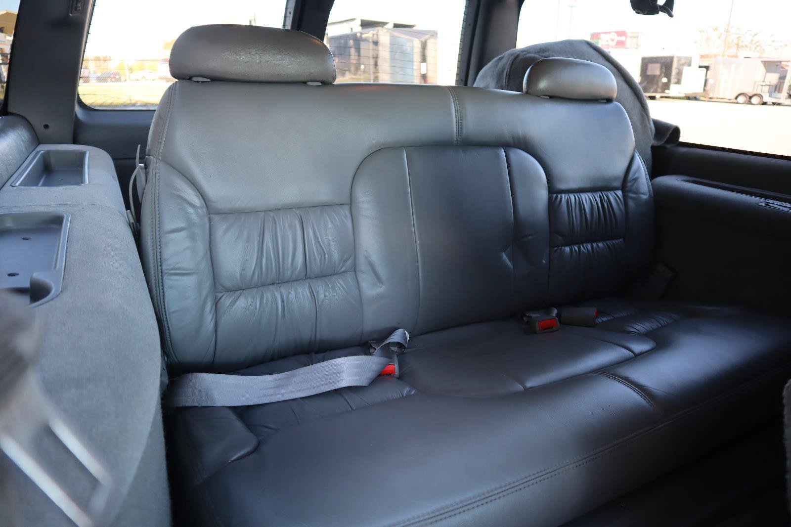 Used 1999 Chevrolet Suburban 2WD w/ Preferred Equipment Group 3 image 15