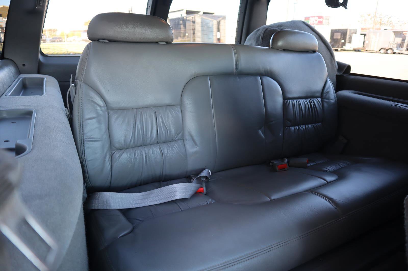 Used 1999 Chevrolet Suburban 2WD w/ Preferred Equipment Group 3 image 15