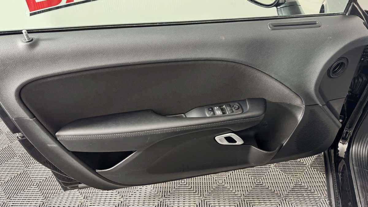 Used 2022 Dodge Challenger GT RWD image 10