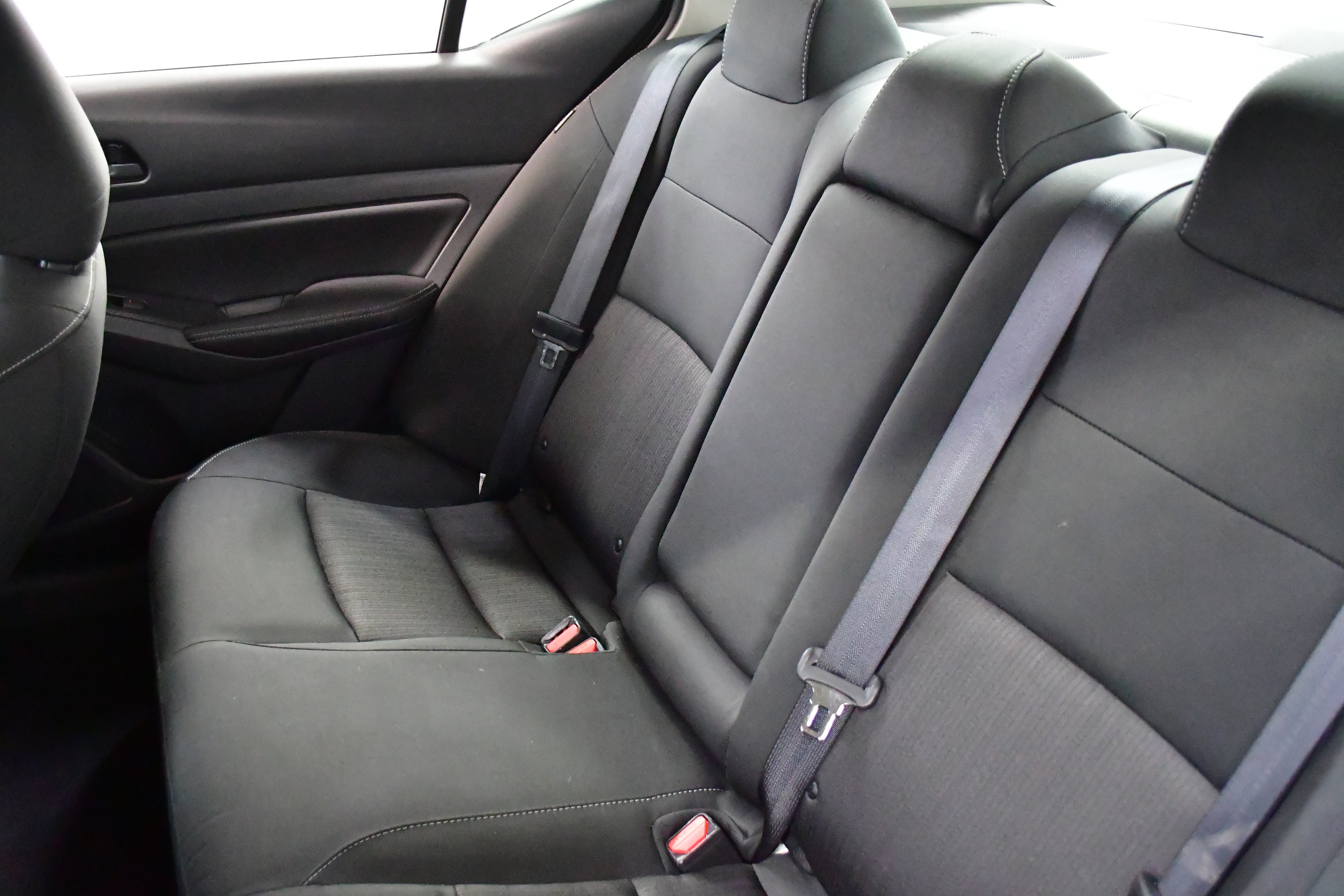 Used 2025 Nissan Altima 2.5 SV FWD image 10