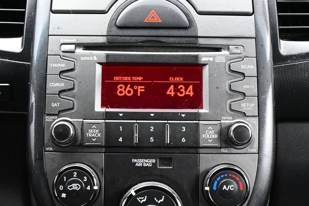 Used 2010 Kia Soul + w/ Audio Pkg FWD image 18