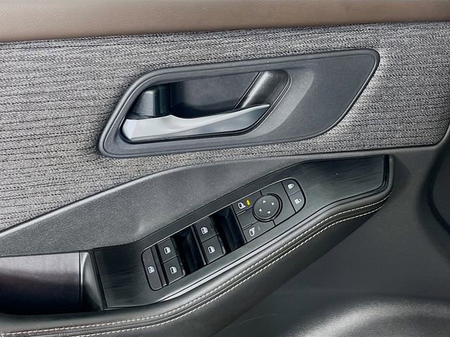 Used 2022 Nissan Rogue SV image 18