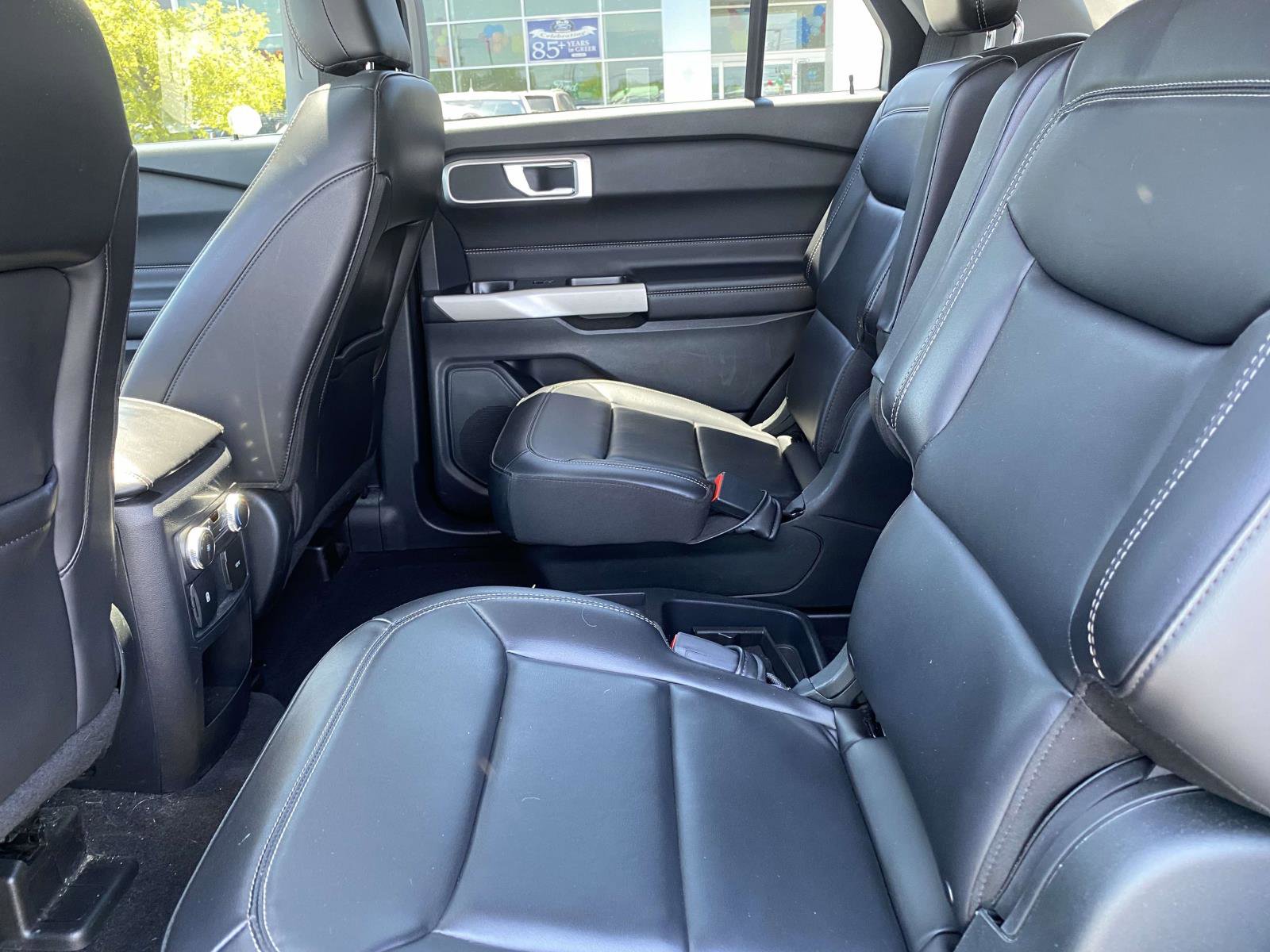 Certified 2021 Ford Explorer XLT w/ Equipment Group 202A RWD image 11