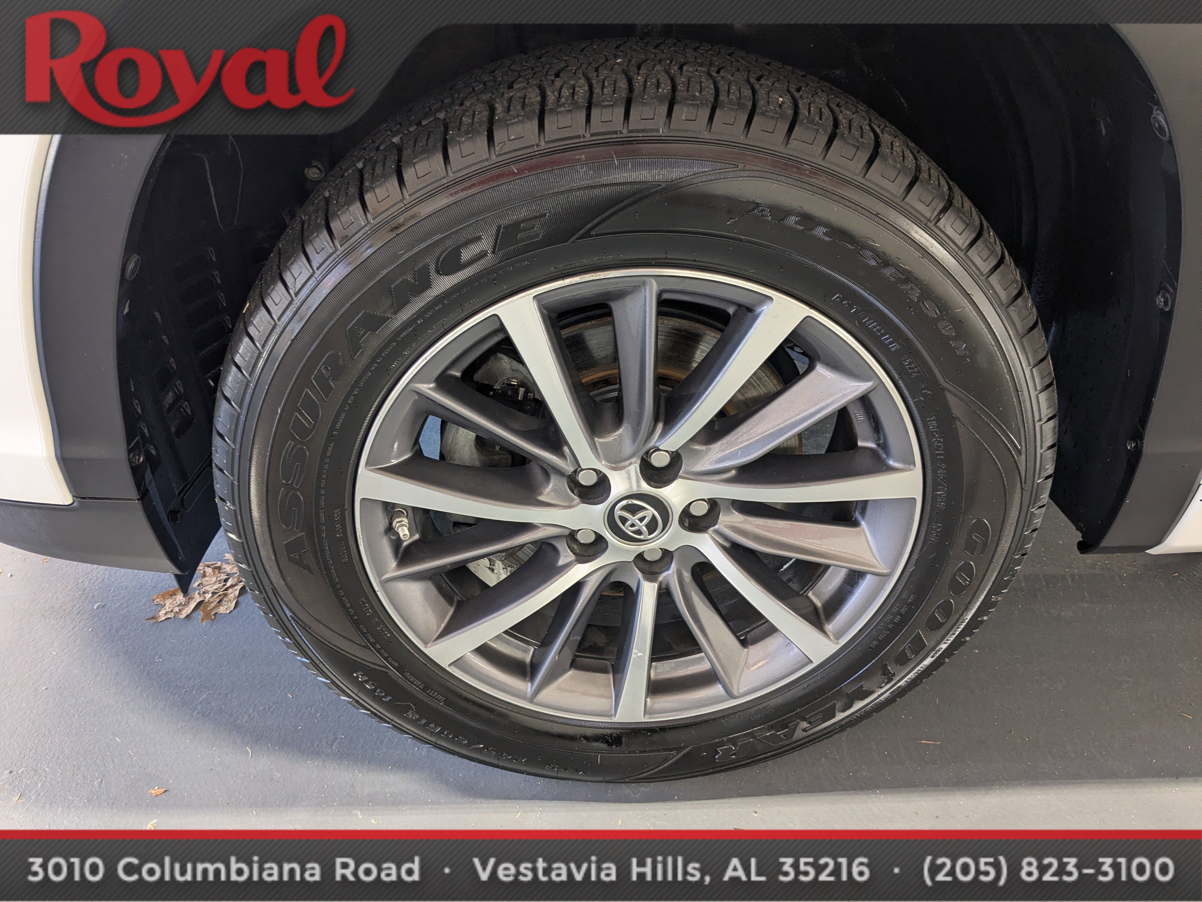 Used 2018 Toyota Highlander XLE image 27