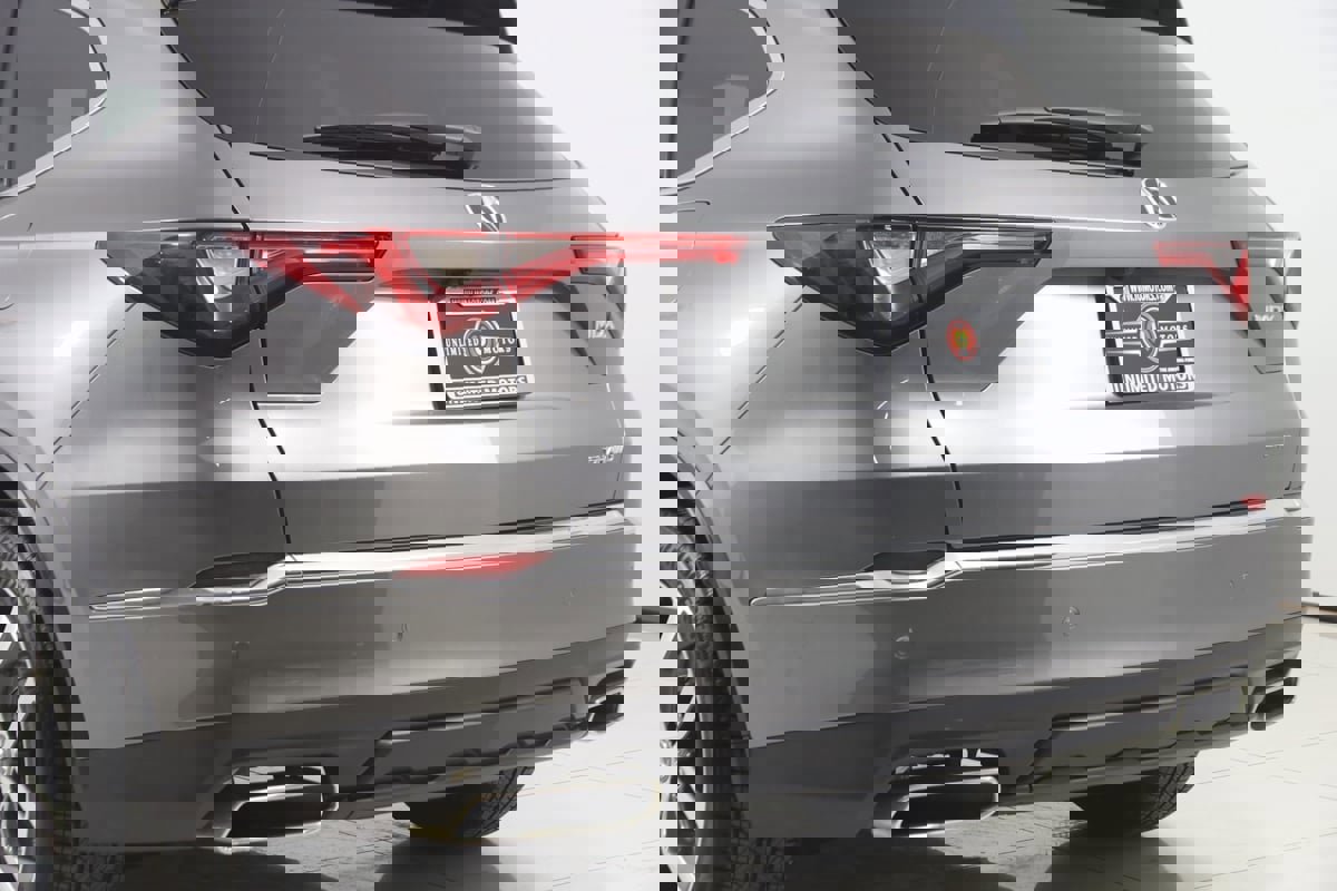 Used 2023 Acura MDX SH-AWD w/ Technology Package image 25