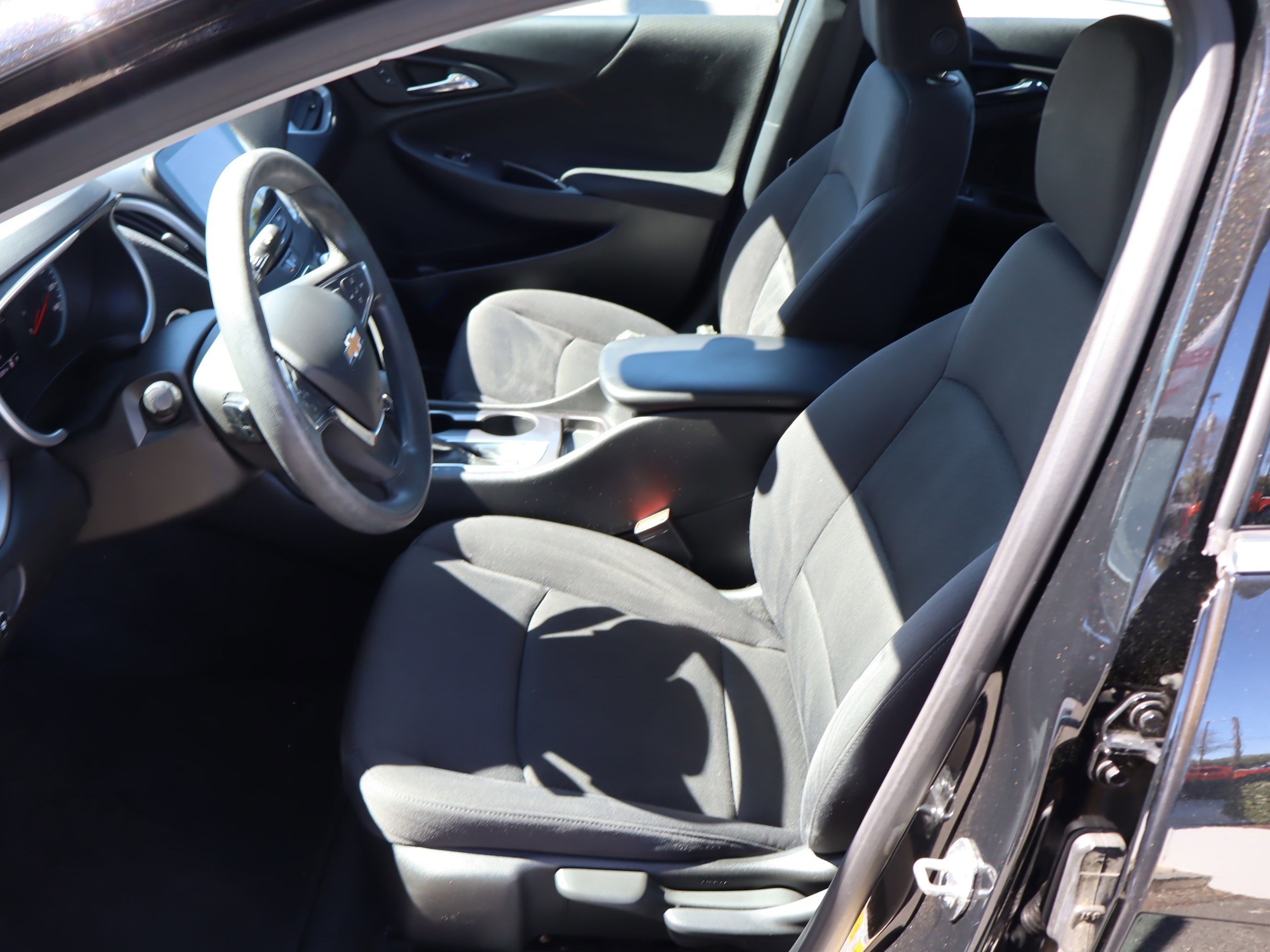 Used 2021 Chevrolet Malibu LS w/ LPO, Convenience Package 2 image 16